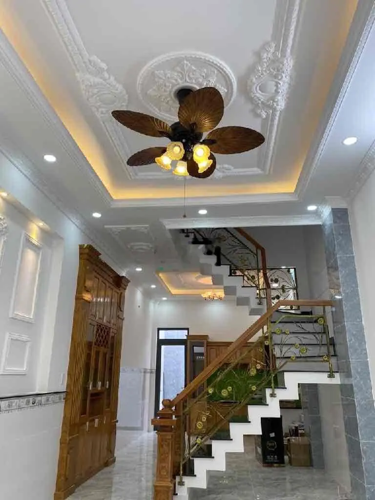 Bán nhà mặt tiền giá 9 tỷ, diện tích 64 m2, tại Đặng Minh Trứ, phường 10, quận Tân Bình