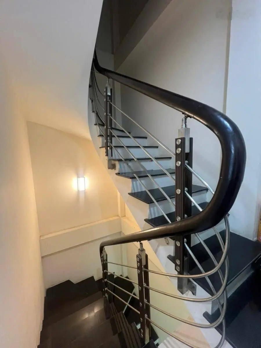 Bán nhà riêng tại Nguyễn Văn Lộc, 14,6 tỷ, 38 m2, 5PN, 6WC,vỉa hè,ô tô tránh, kinh doanh, Thang máy