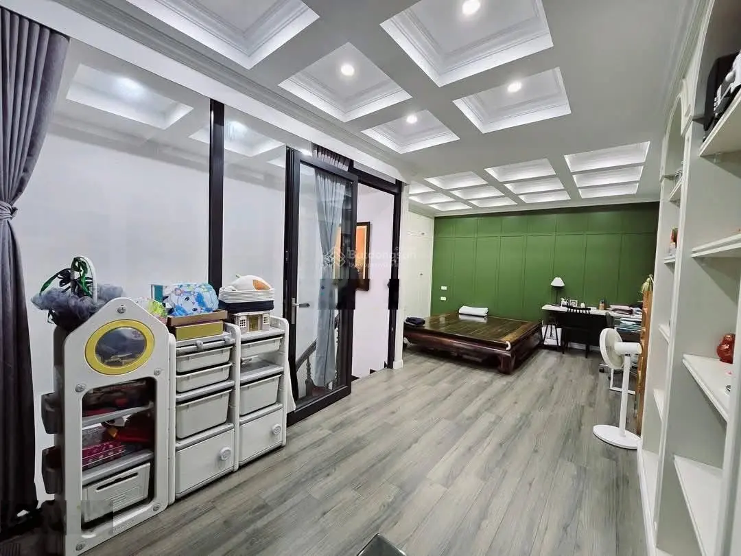Bán nhà mặt ngõ ô tô tránh, kinh doanh phố Nguyễn Lân 76m2 5tầng MT 4,5m chỉ 15,5 có TL