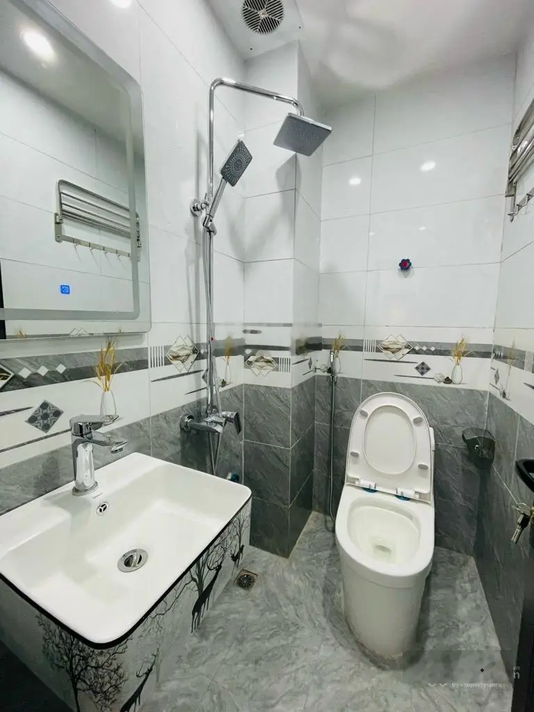 Bán nhà Cảm Hội, phố vip nhất Hai Bà Trưng, 10m ra phố, thông Nguyễn Cao Lò Đúc, full nội thất xịn