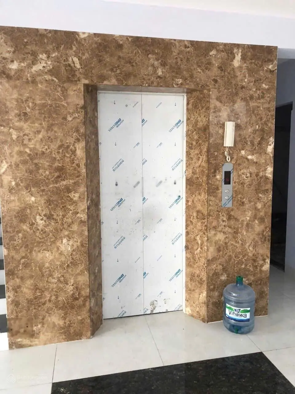 Cần bán gấp toàn nhà 2 mặt tiền, 5 tầng 10x20m, sổ hồng hoàn công, giá bán 32 tỷ thương lượng