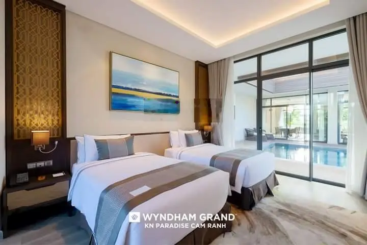 Cơ hội sở hữu biệt thự độc nhất nằm cạnh sân golf view biển Bãi Dài DT 374,2m2 sổ hồng lâu dài