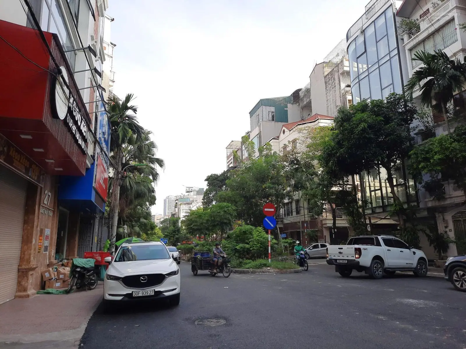 Bán nhà lô góc Đặng Thùy Trâm, Hà Nội: 60m2, xây thực tế: 80m2, 7 tầng, th/máy. Mới xây, 30.5 tỷ TL