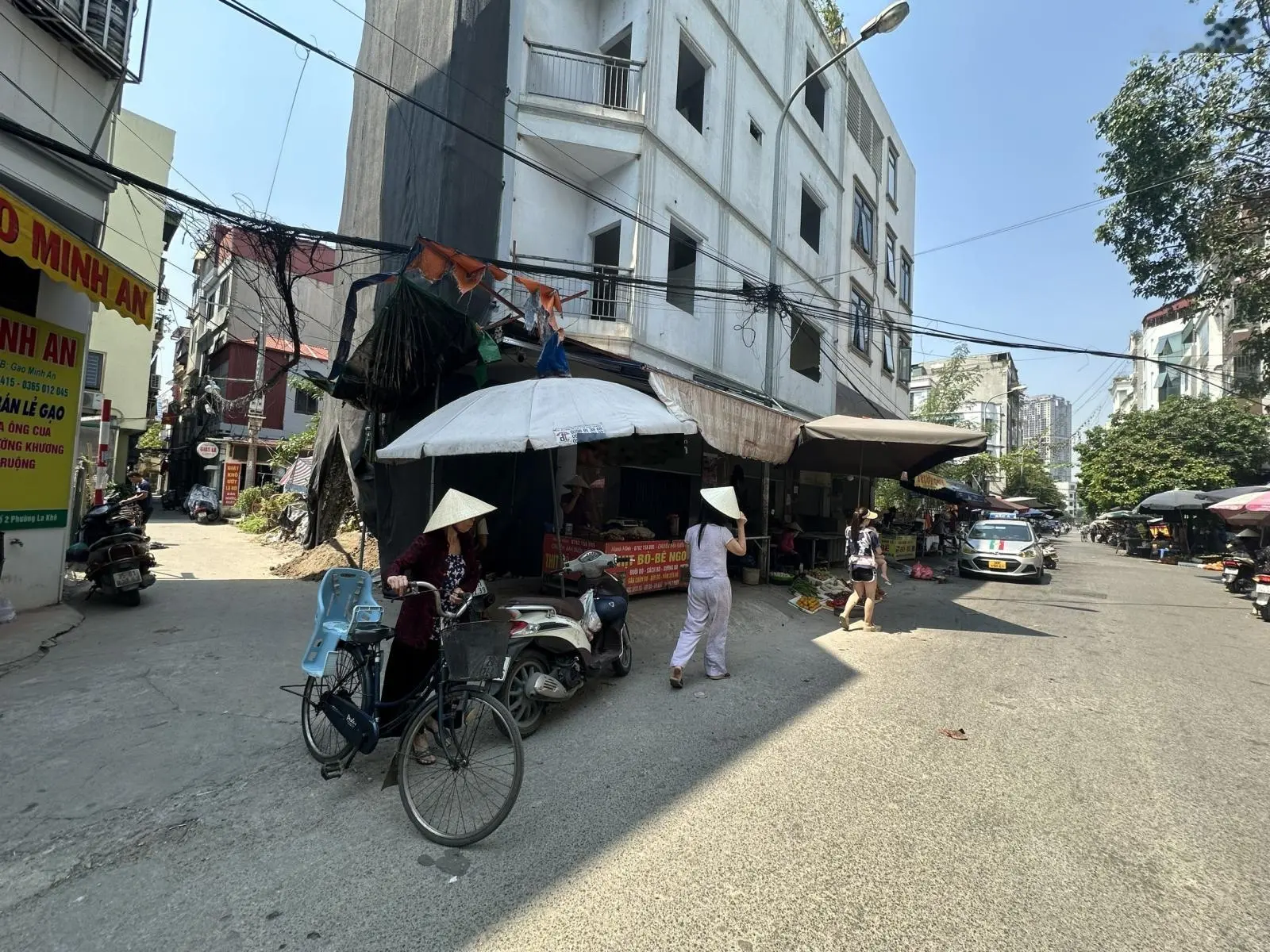 Bán nhà dân 4 tầng chợ Bông Đỏ, cuối khu đô thị Ngô Thì Nhậm ngõ thông ô tô chạy thoả mái DT 34m2