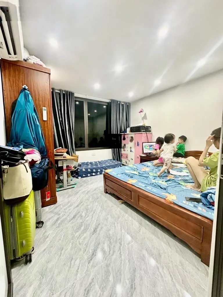 Nhà b tt kim liên, lương đình của, gần công viên thống nhất, gần phố, full nội thất 65m/mt 4,2m/3t