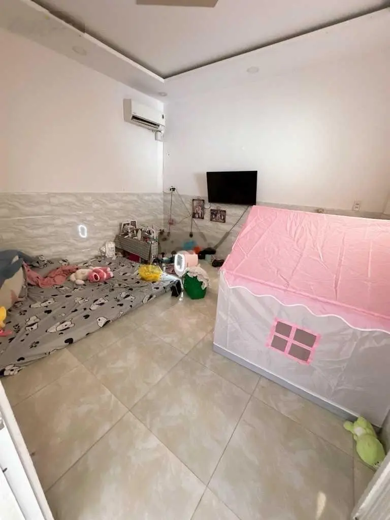 Nhà 3 tầng - hẻm xe hơi Tân Thới Nhất 05, ngang khủng hơn 5m (74m2), 3PN, 3WC nhỉnh 5 tỷ