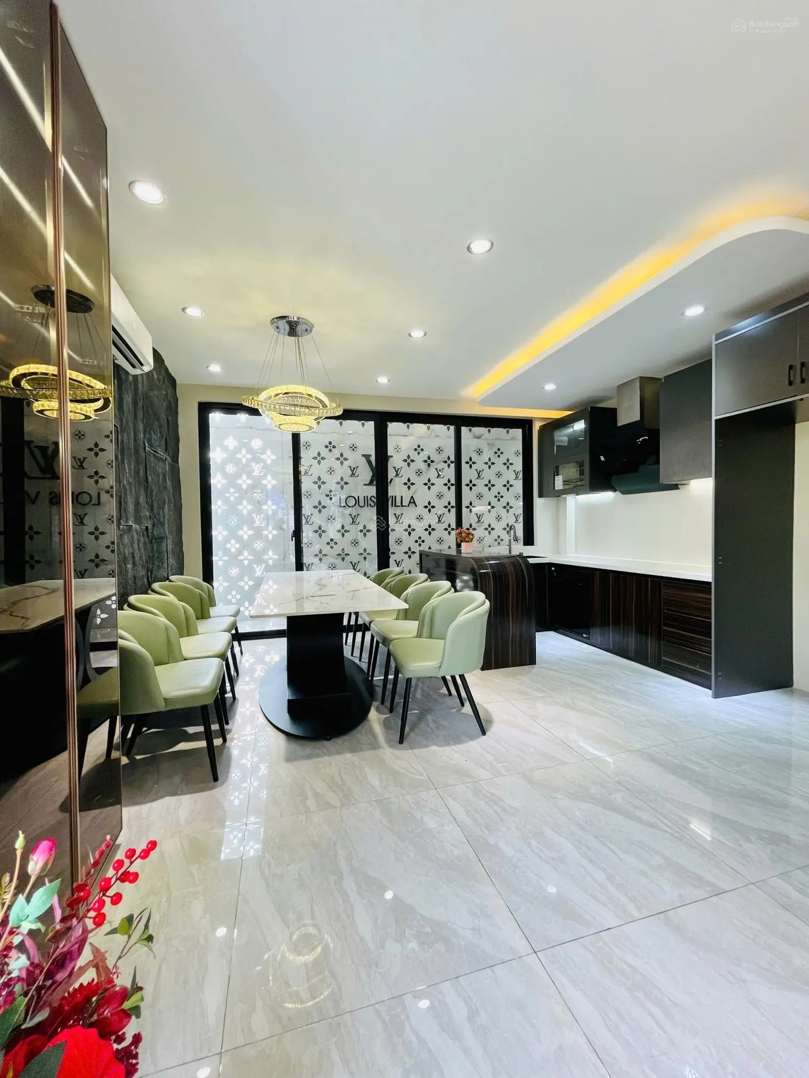 Mặt tiền đường 10x20m nở hậu - trệt lầu - sẵn HĐT 20TR/tháng gần Lũy Bán Bích giá chỉ 15 tỷ TL