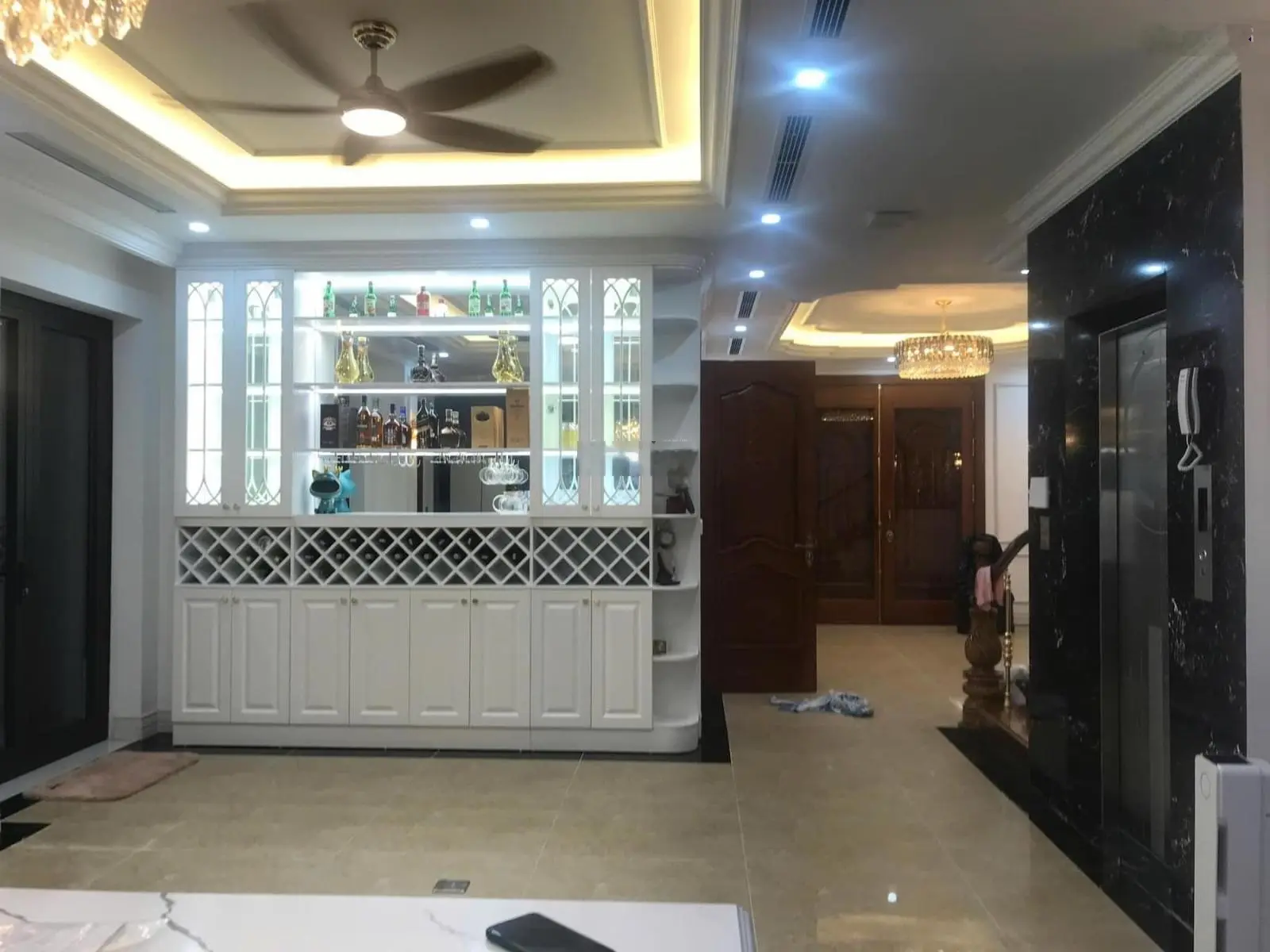 Biệt thự song lập - vip - xung quanh đầy đủ dịch vụ - sổ đỏ cất két
