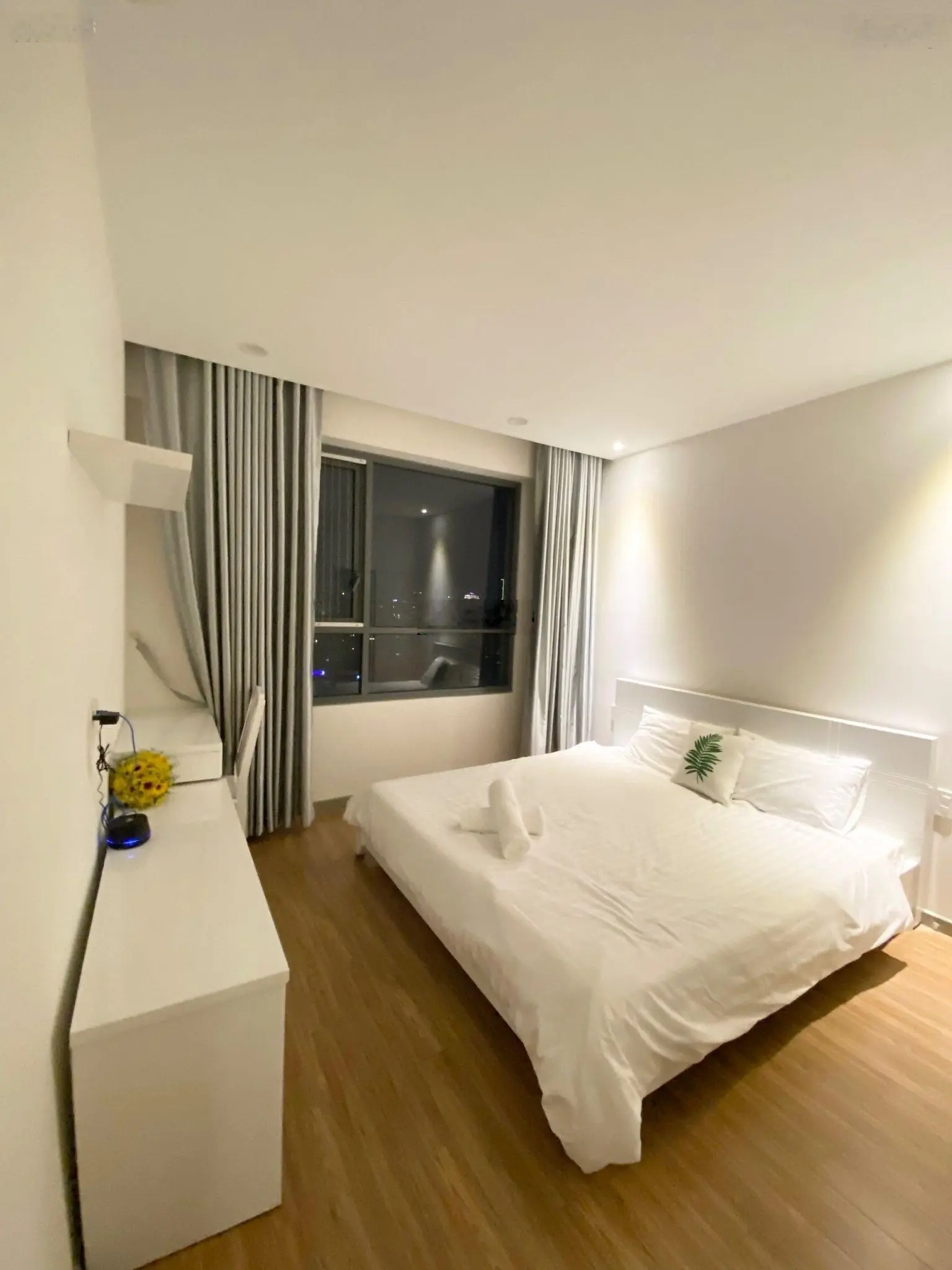 Bán gấp CHCC Horizon Tower Trần Quang Khải - Q.1, DT 102m2, 2PN giá: 5.9 tỷ, có sổ, 0961 663 ***