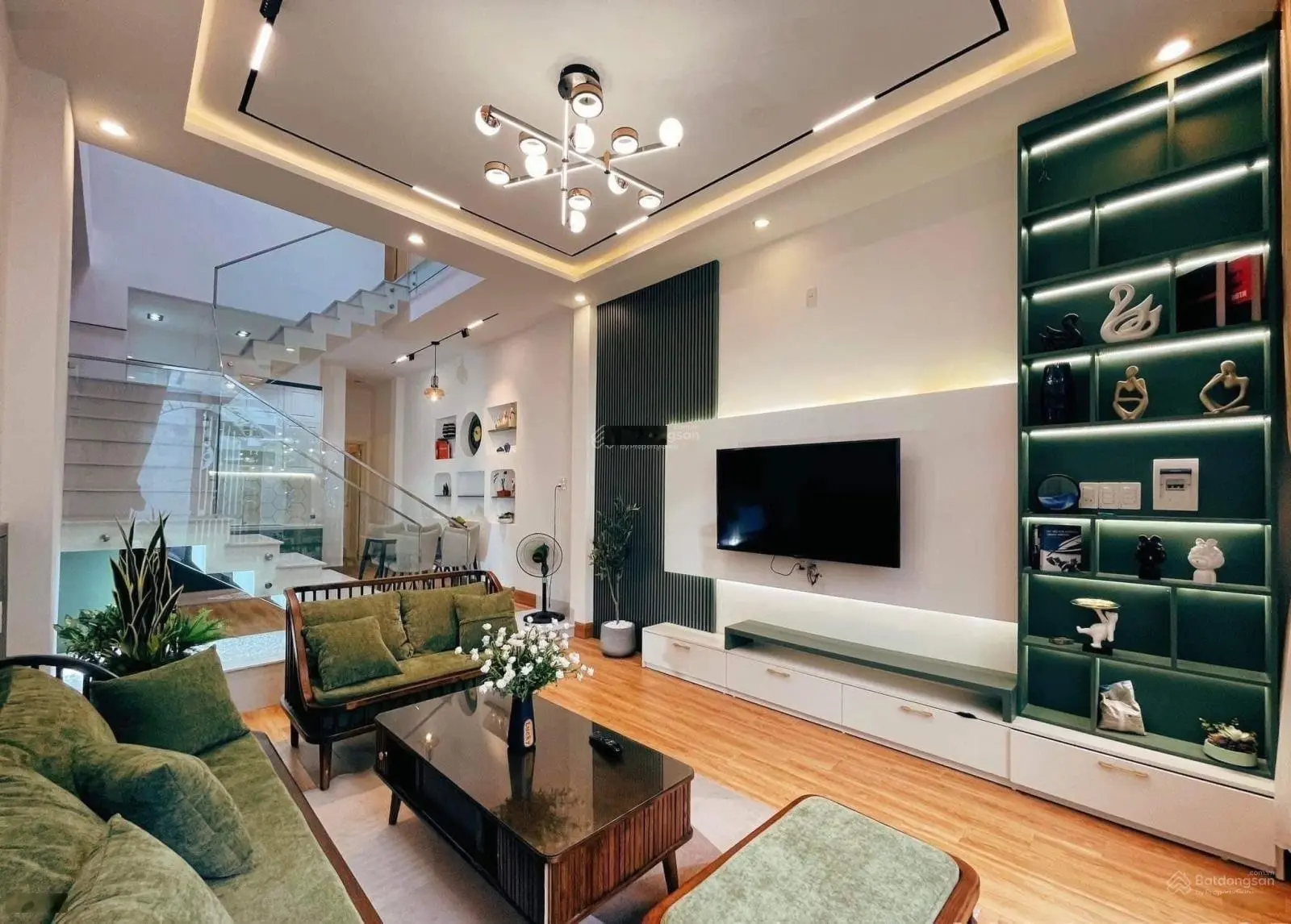 Kẹt tiền chủ bán gấp nhà ngay trường Tiểu Học An Phú Tây, Bình chánh giá 3tỷ/60m2 nội thất đẹp, SHR