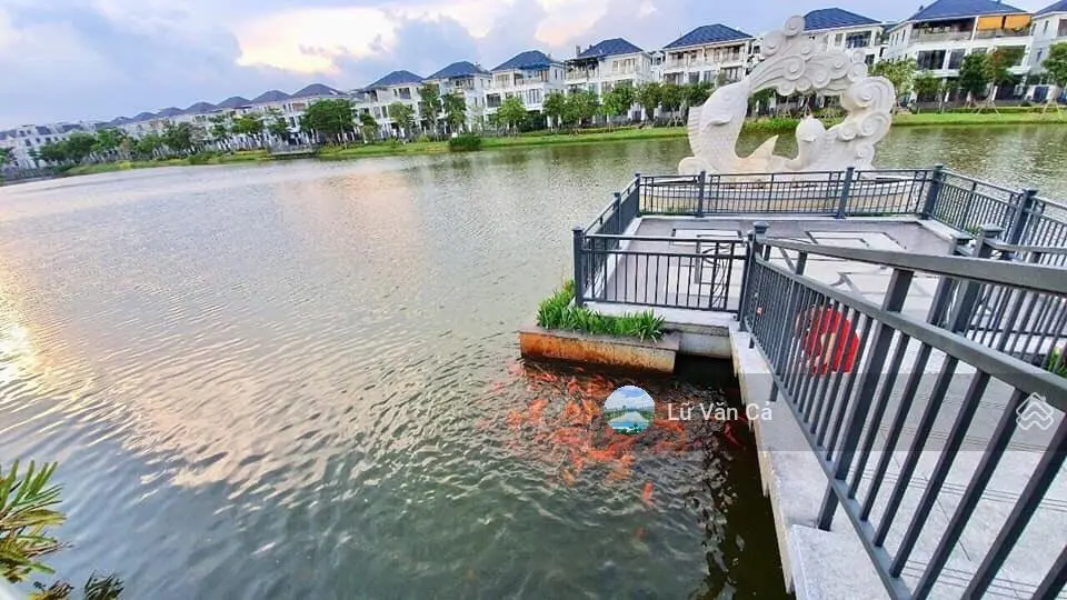 Căn góc 2 mặt tiền đường lớn 8x20m 1 trệt 3 lầu KĐT Lakeview City cần bán giá 24,5 tỷ LH 0902872670