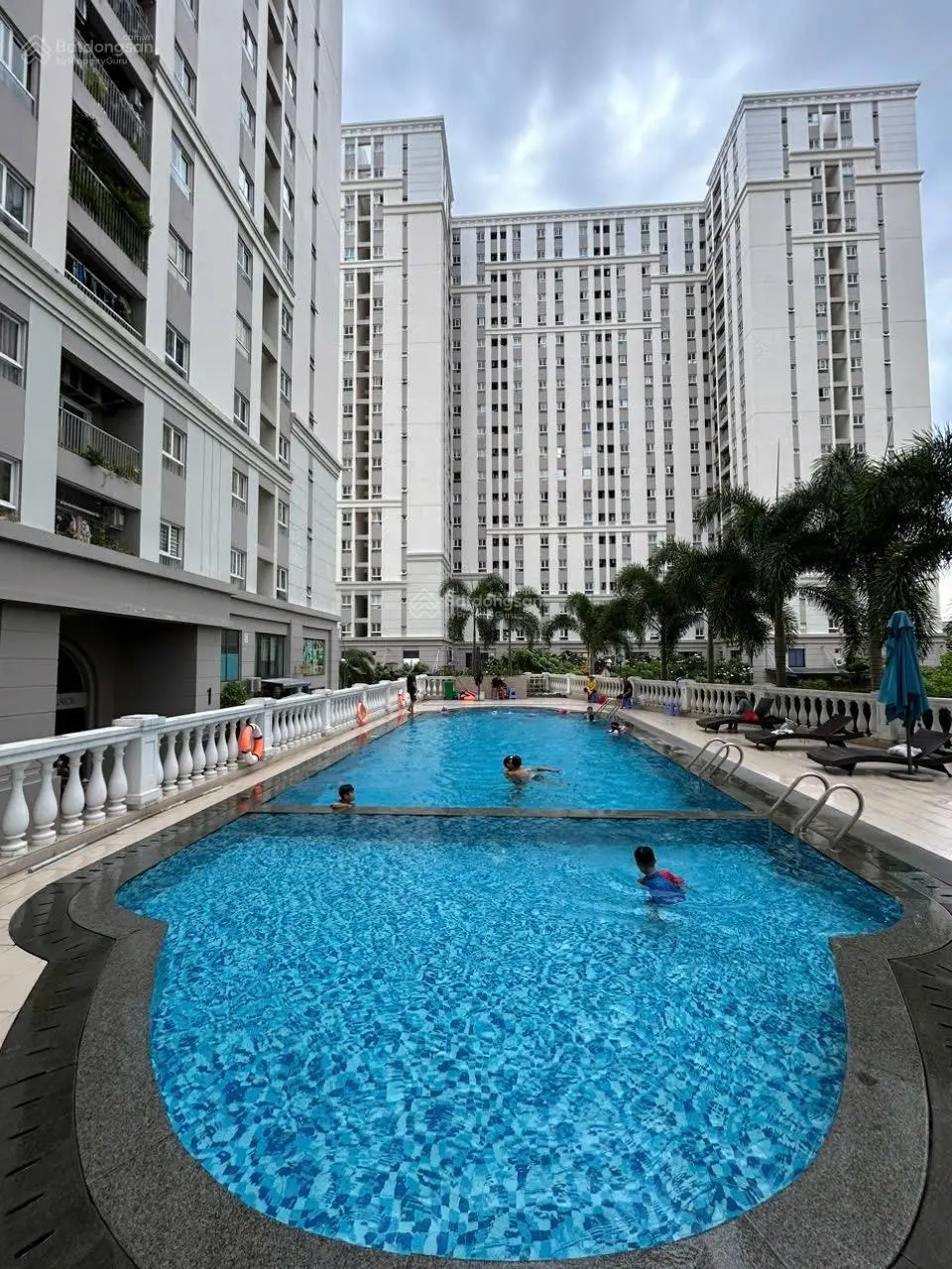 Chính chủ cần bán căn hộ Imperial Place 2PN 1WC giá 1,650 tỷ