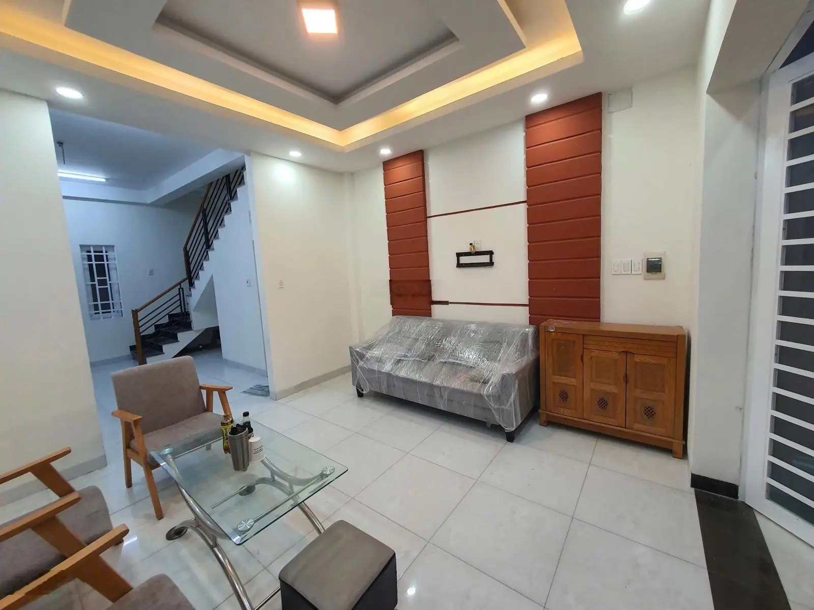 Bán nhà nhánh Nguyễn Đức Thuận , nhà 1 trệt 1 lầu 3pn , vị trí trung tâm , k quy hoạch , giá 3tỷ