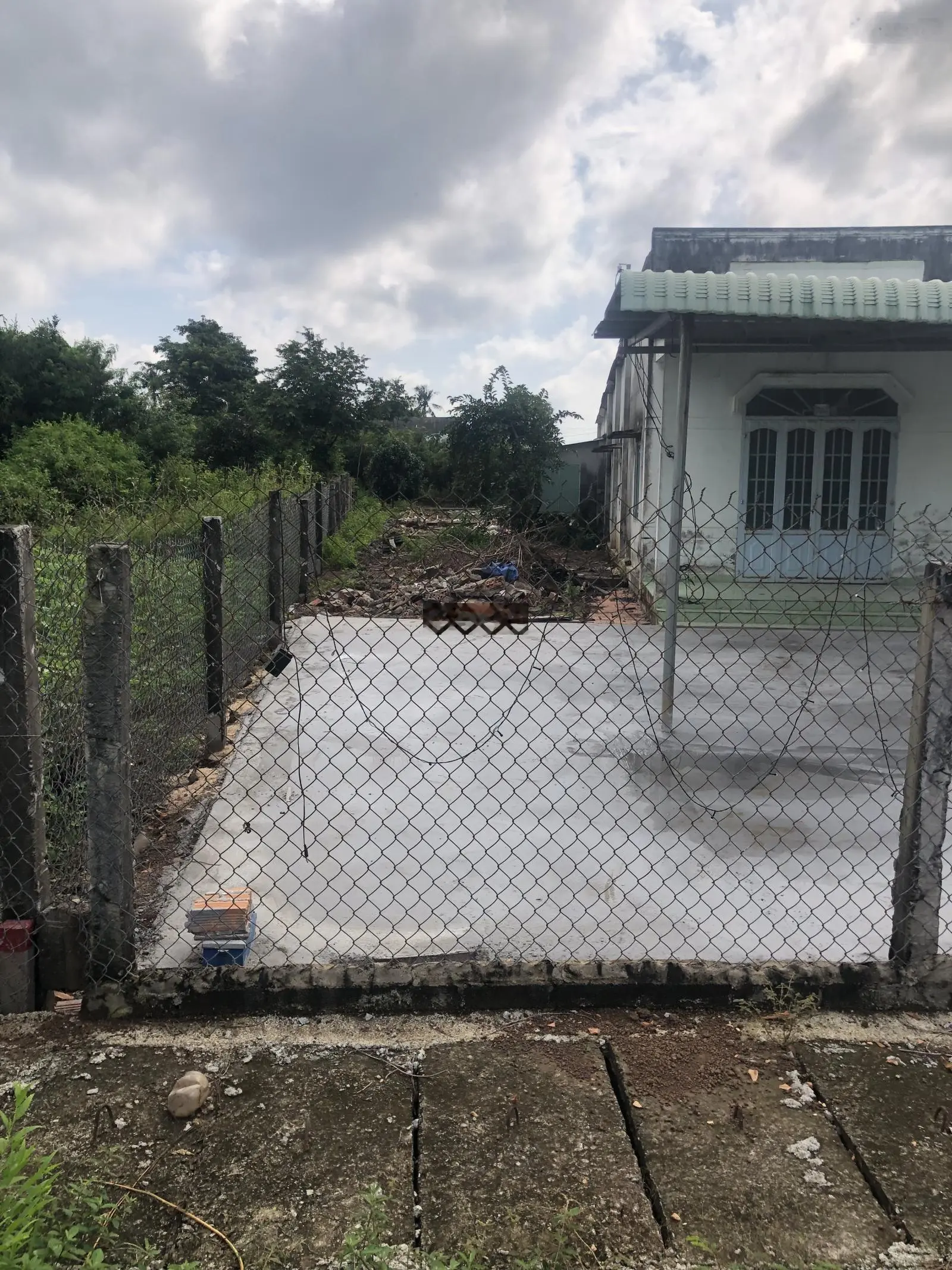 Nhà đất 2 MT đường hướng đẹp - Mát mẻ cho nhà vườn - cần bán 0965 616 ***