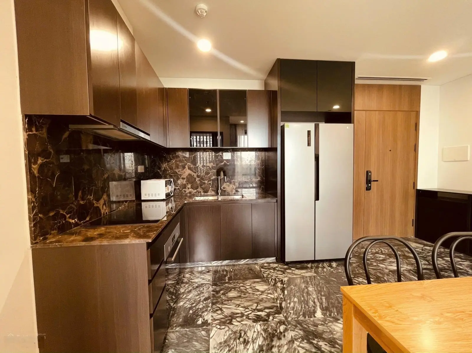 Ngộp bank bán lỗ 500tr căn 2PN Lumiere Riverside 72m2 có sổ view thành phố tầng đẹp giá 7,8 tỷ