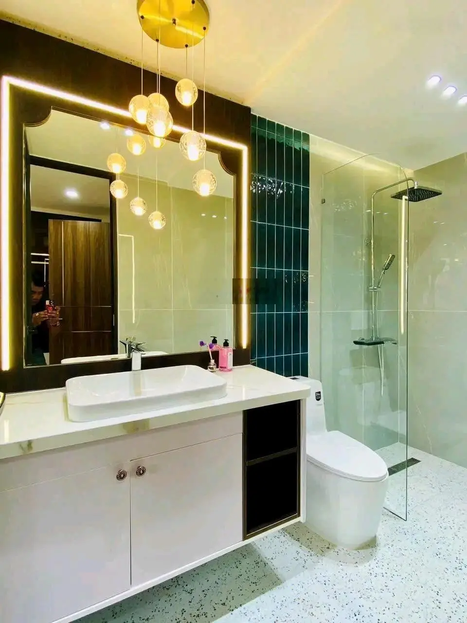 Đi nước ngoài cần gấp bán nhà. Đ.Phan Xích Long - P.2 - Phú Nhuận, cho thuê 22tr, giá 3tỷ42/71,28m2