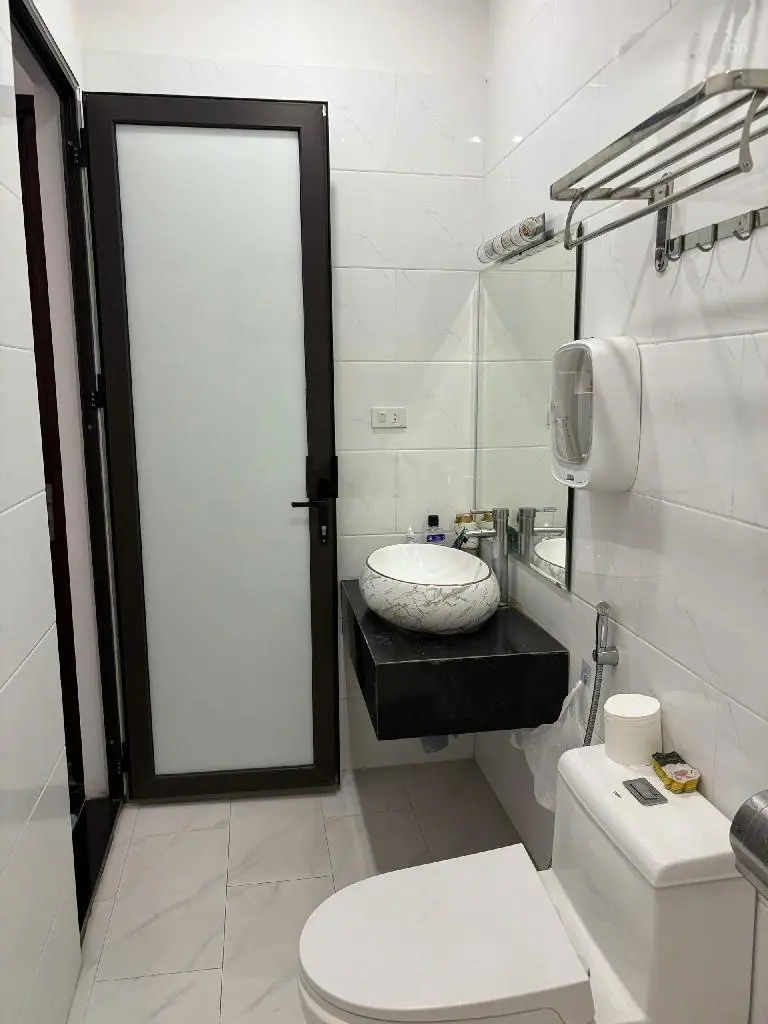Ban nhà phố hồng tiến,long biên 6 tầng, 30m, oto đỗ cổng 7.15