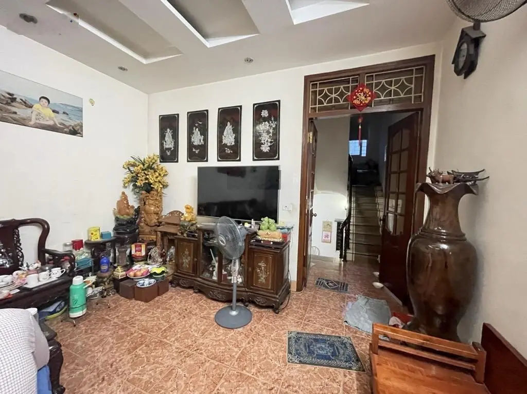 Bán nhà mặt phố Xuân La, cực hiếm - kinh doanh khủng dòng tiền ổn định, 51,6 m2, giá 32,8 tỷ