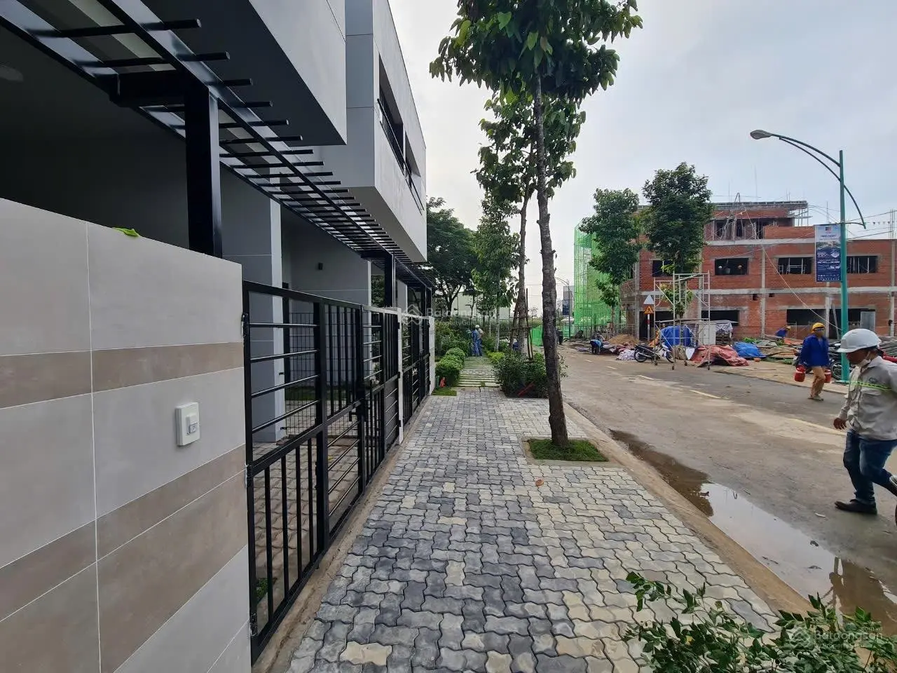 Bán nhà mặt phố 3 lầu giá 3,4 tỷ VND tại Bình Dương, diện tích 76,5 m2