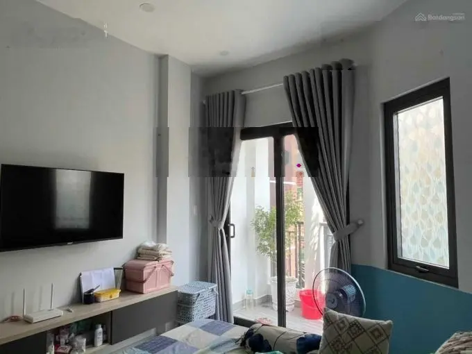 Bán nhà riêng tại đường Phạm Văn Hai, 64m2, ngay Tân Bình. Sổ hồng riêng. Dân cư đông