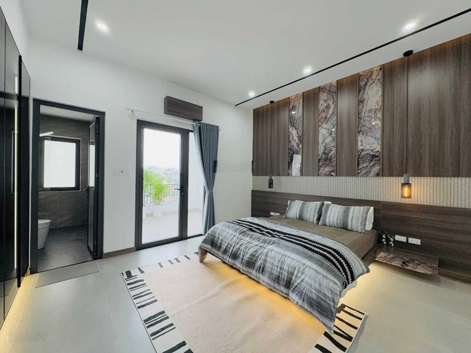 Bán gấp nhà Hồ Văn Huê, P9, Phú Nhuận, giá mềm, DT 57,6m2. Giá 3,1 tỷ