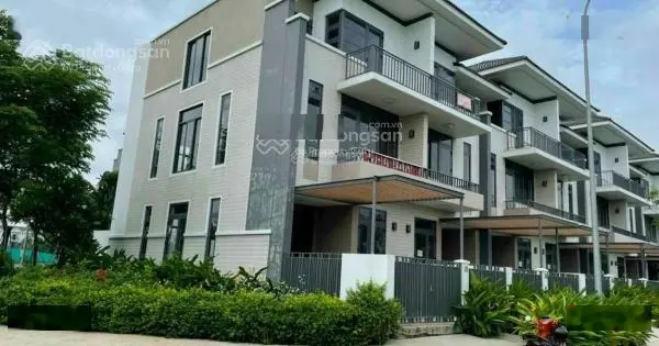 Biệt thự Lavila 6 x 17.6m, Nhà thô tiện hoàn thiện. Giá 10.7 tỷ. LH: 0902 781 ***Ms. Linh)