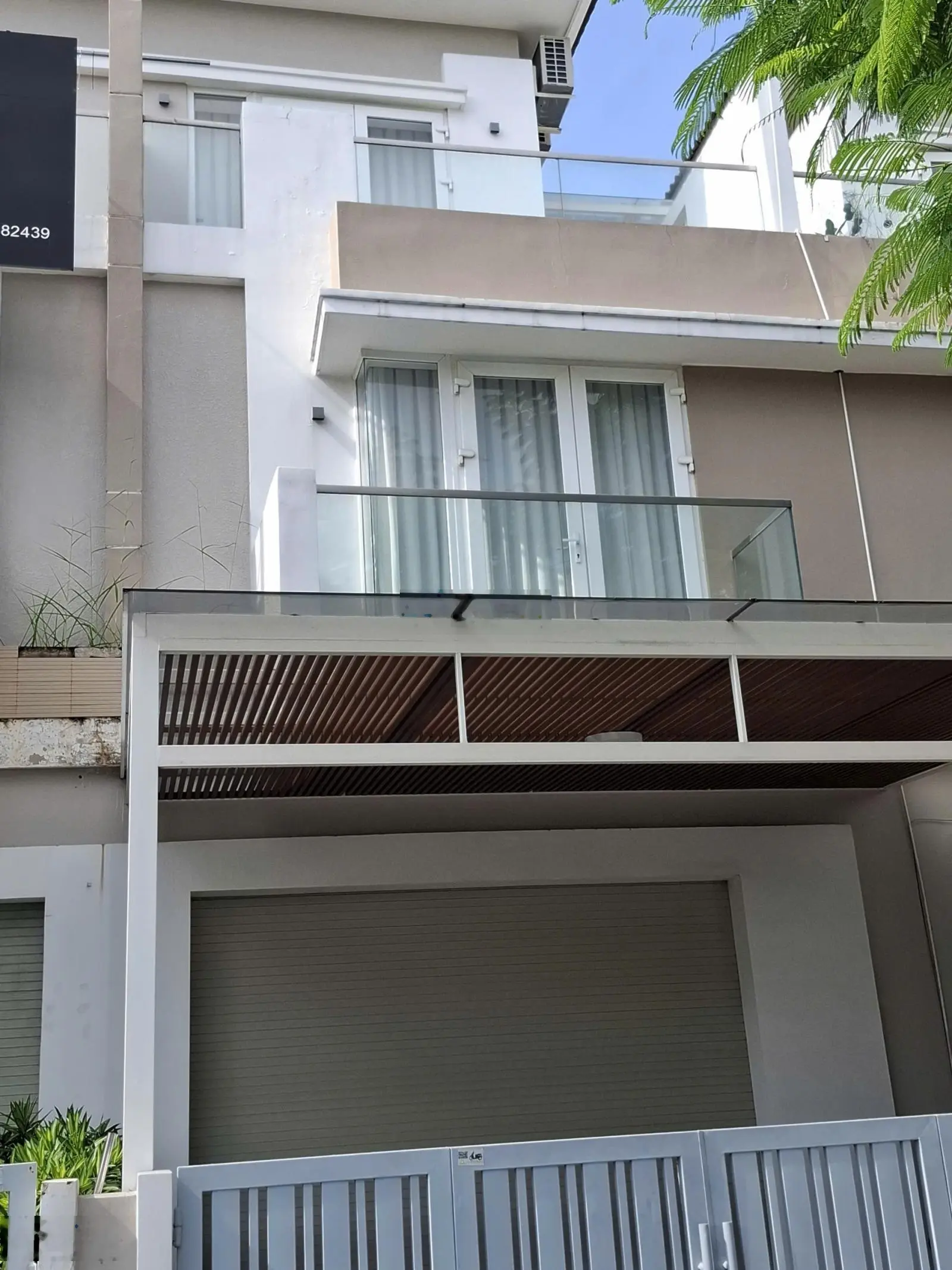 Bán nhà mặt tiền đường Liên Phường, Quận 9, giá 25 tỷ