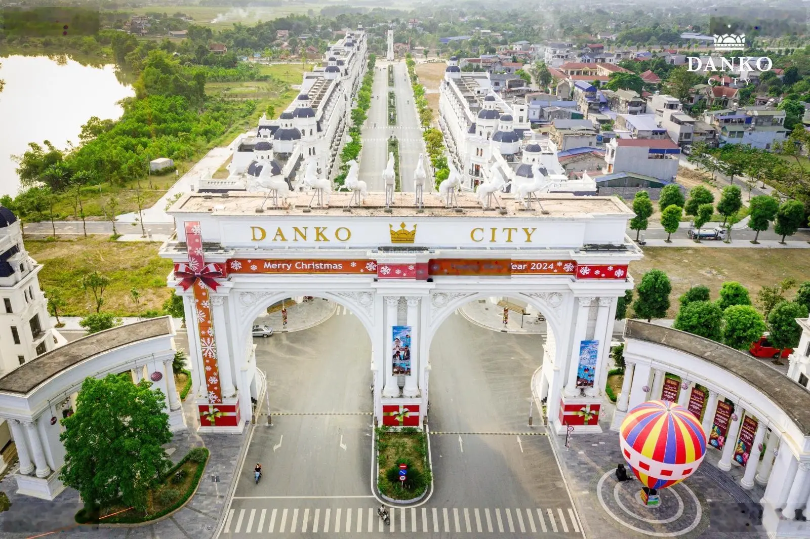 Ưu đãi lớn mua đất tặng xe sang. Thời điểm vàng để đầu tư lãi ngay khi mua