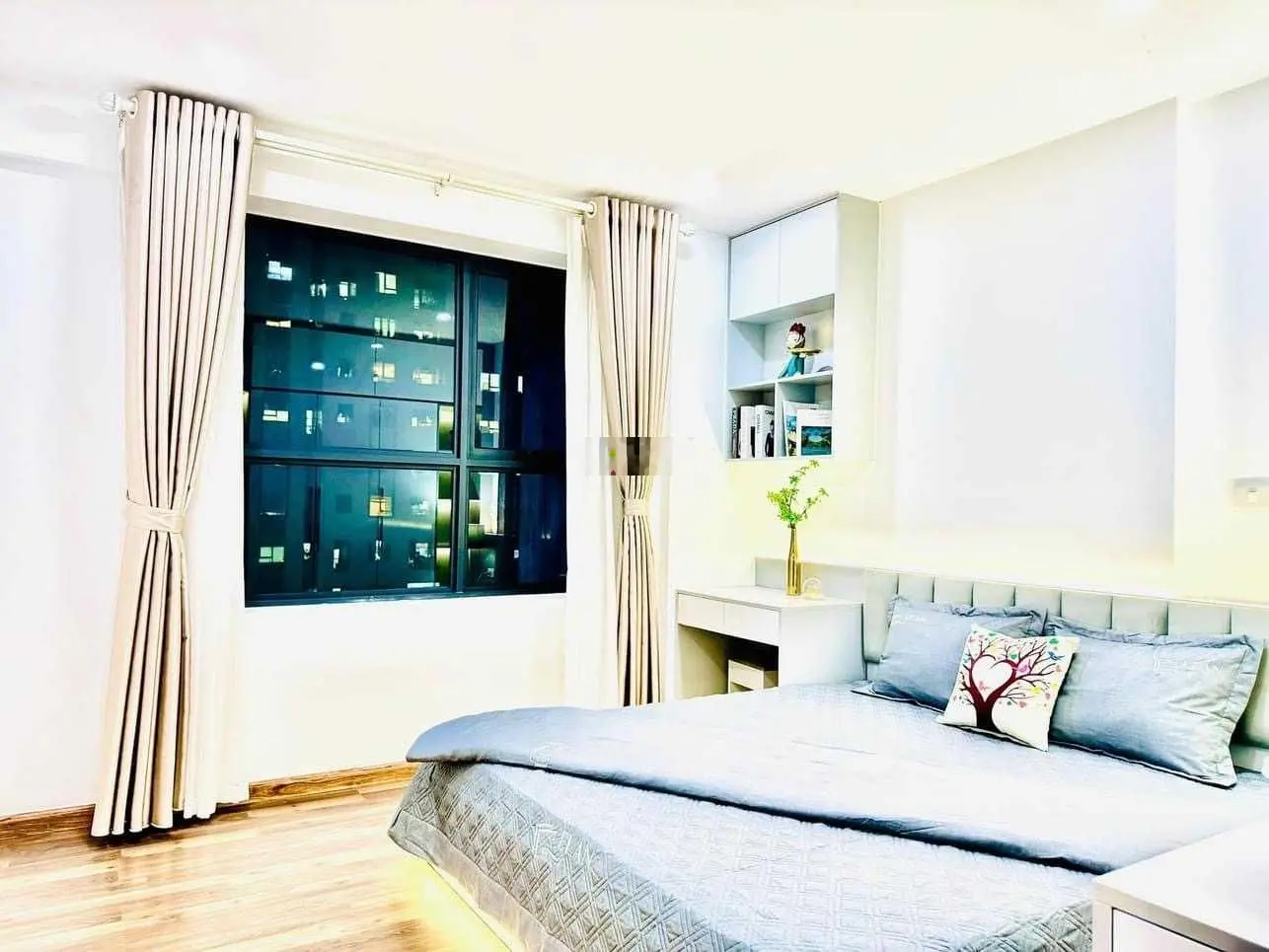 Chính chủ cần bán căn hộ 2PN Iris Garden, giá 3,2 tỷ, LH: 0982 629 ***