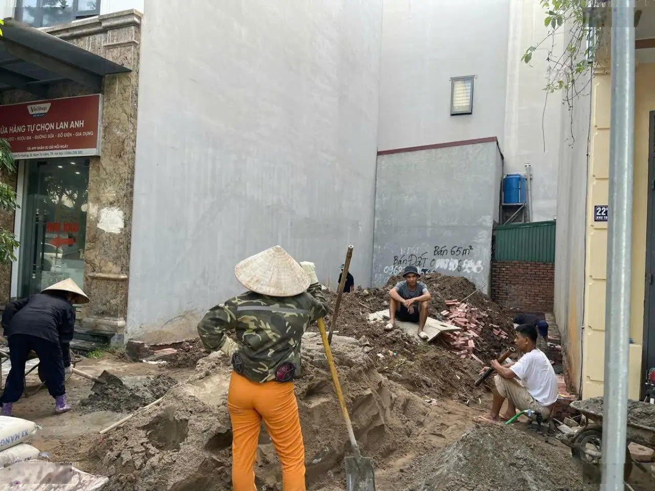 Bán đất phố Doãn Kế Thiện, ngõ lớn ô tô tránh, vỉa hè, kinh doanh 60m2, 14,9 tỷ