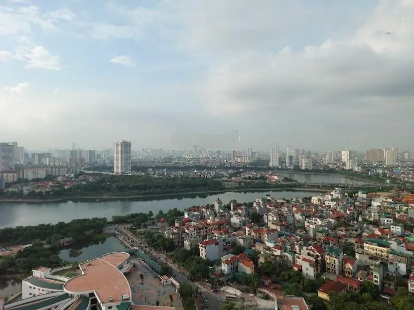 CC chuyển nhà cần bán gấp căn hộ 71m2 , tầng trung view đẹp, ban công đông nam, giá 3,72 tỷ.