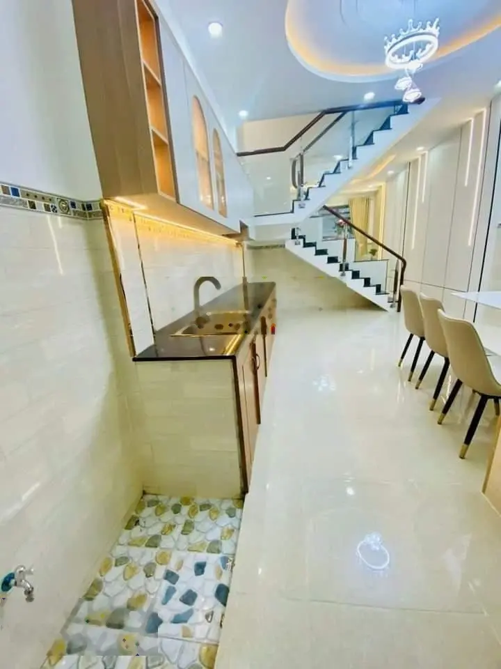 NHÀ MỚI XÂY - NGAY PHẠM VĂN CHIÊU - NHÀ 2 TẦNG - 57M2 - 2 PHÒNG NGỦ - GIÁ 4.85 T.Ỷ - CHỦ TẶNG FULL