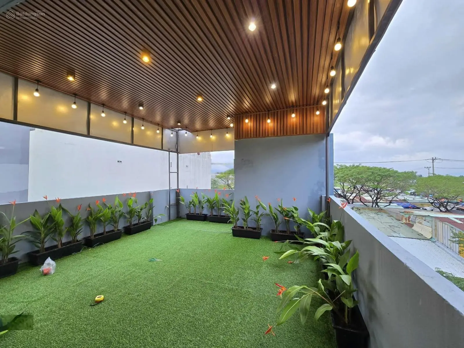 Mặt tiền đường 5m5 lề 3m hoà minh - hướng đông nam hiếm có