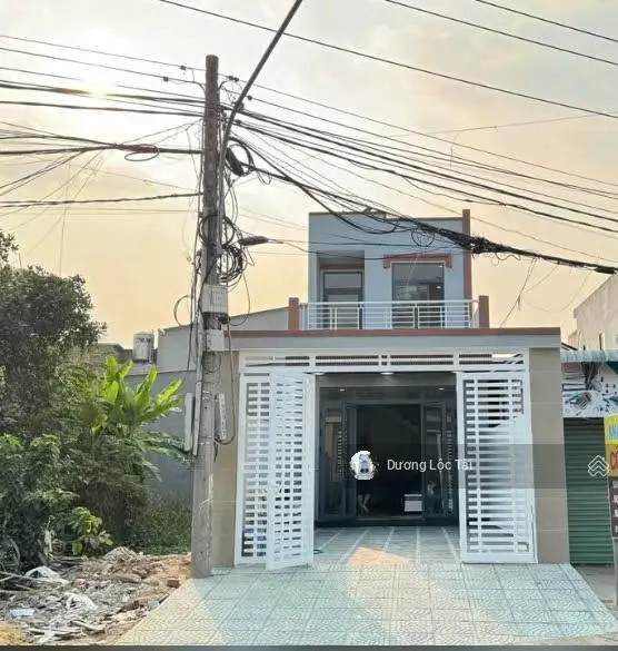 Ngộp ngân hàng bán gấp nhà 60m2/1ty3 mt đường nguyễn thái bình, tdm, sổ sẵn