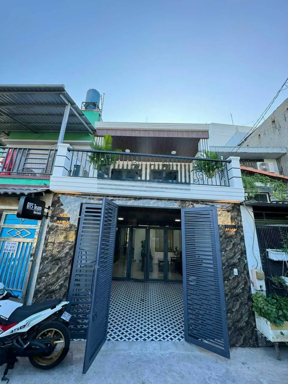 5tỷ490 - 4.5*13m - hẻm 5m - xe hơi vào nhà - Nguyễn Thị Thập ND, Q. 7