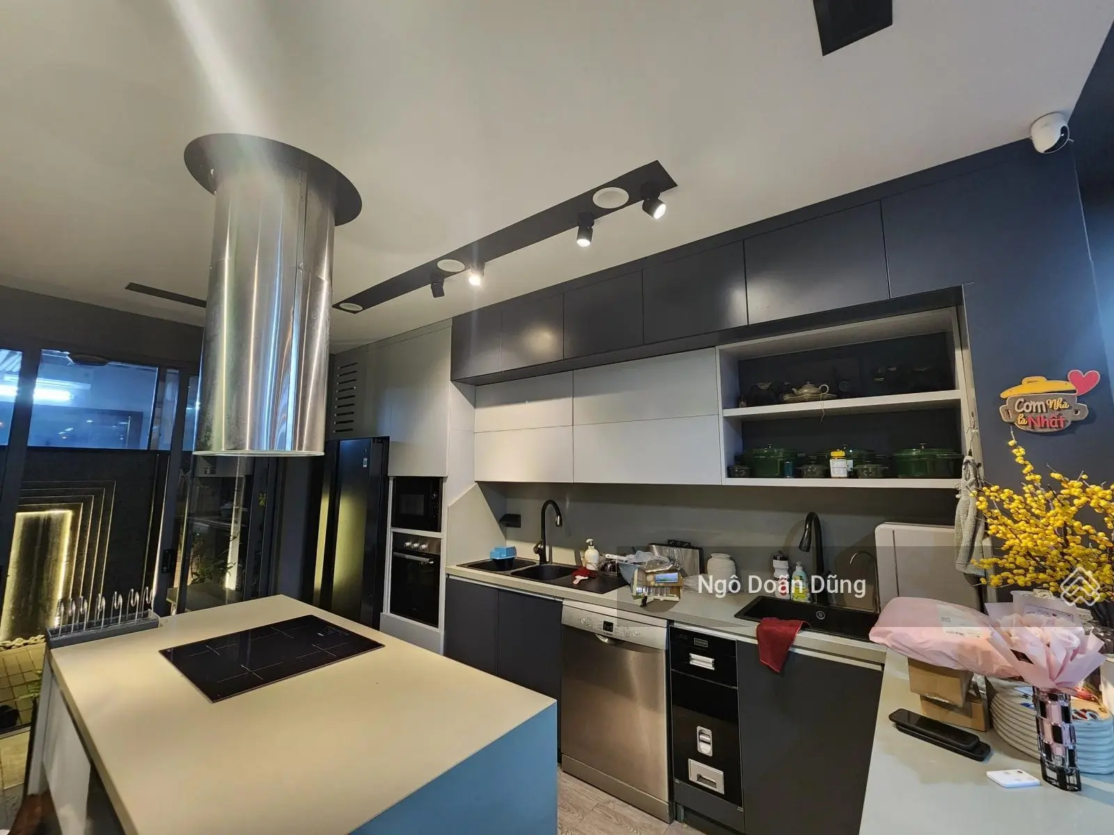 Bán liền kề 117m2 Gamuda 3 tầng MT 5.5m nội thất cao cấp sang trọng, đối diện vườn hoa 0904 744 ***