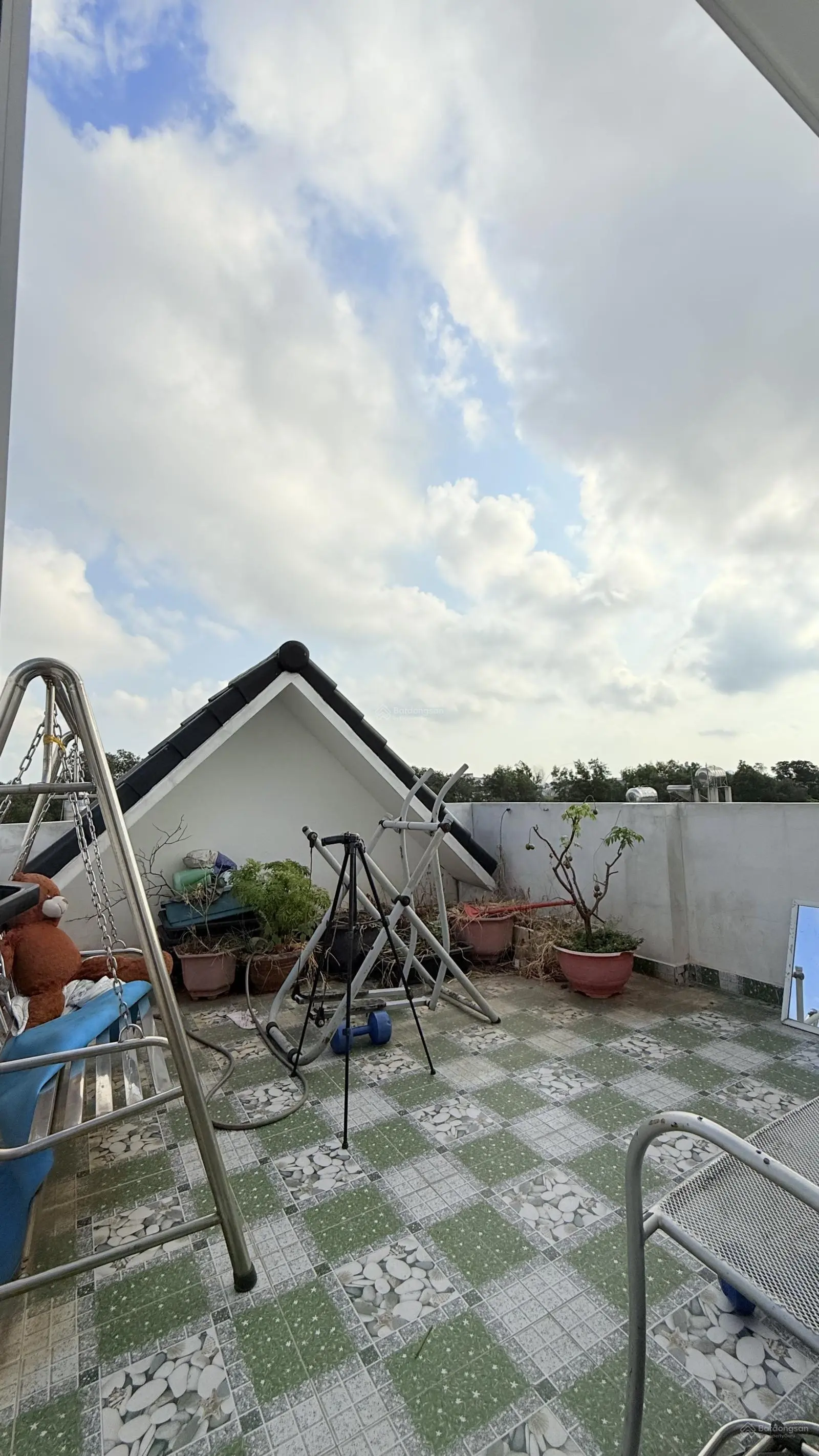 Bán nhà 1 trệt 2 lầu 1 tum dân xây ở kiên cố An Bình - Dĩ An - Bình Dương