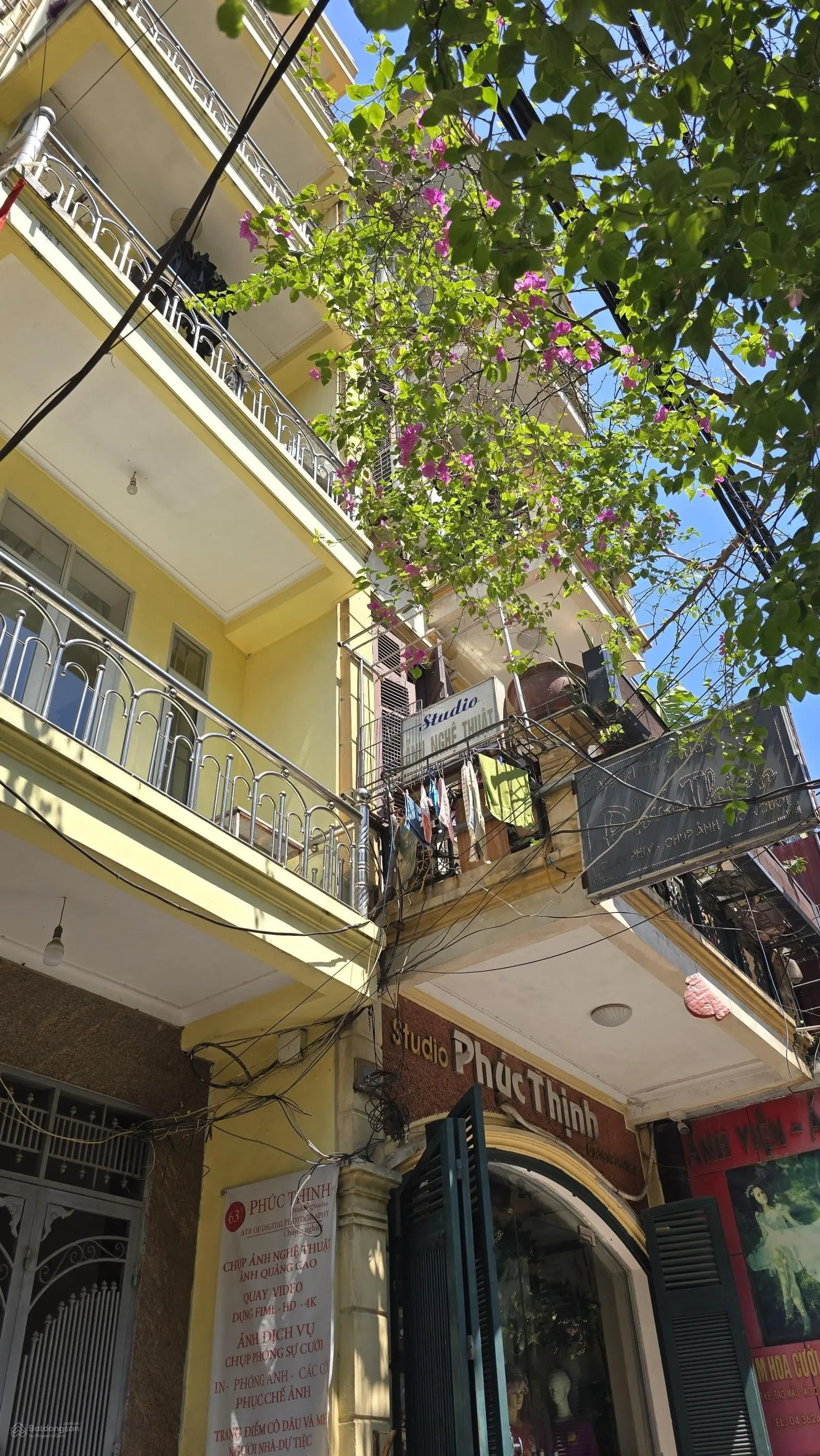 Nhà đẹp phân lô Phố 8/3, HBT, 41 m2, 5 tầng dân xây chắc chắn, ô tô tránh trước nhà, chỉ 10,8 tỷ