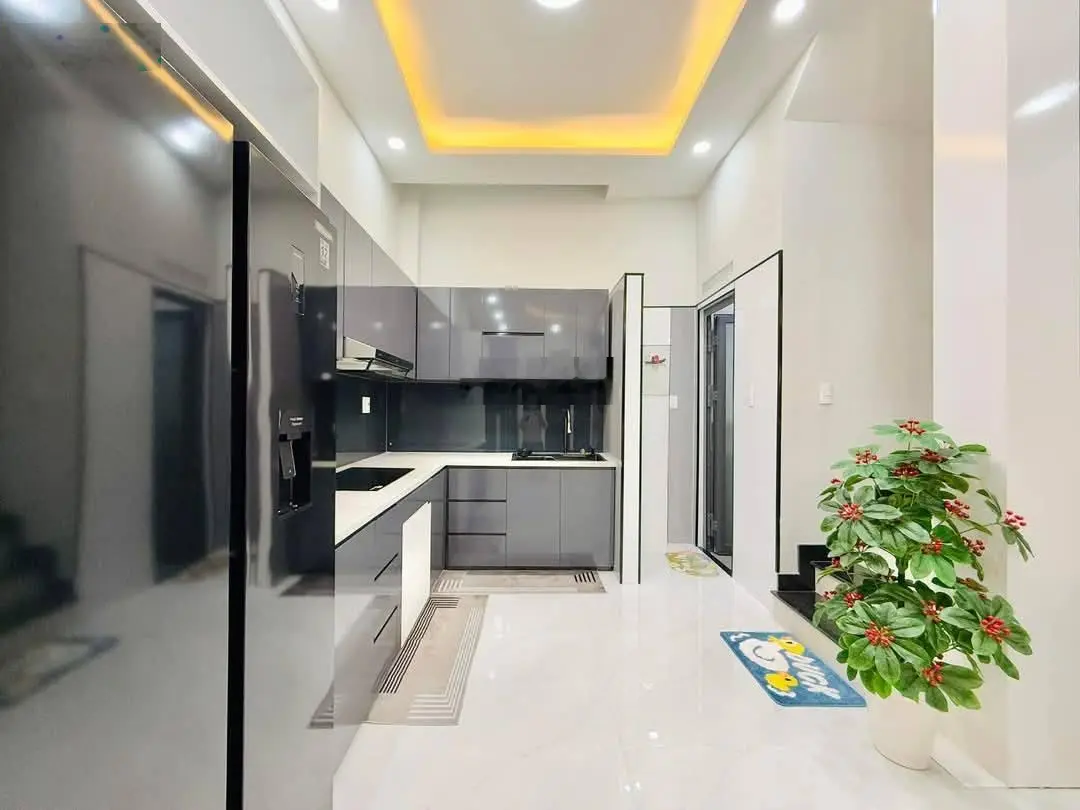 Cần tiền bán nhà Nguyễn Cửu Vân, Phường 17, Bình Thạnh, Giá 3 tỷ650, Diện tích 60m2, Sổ sẵn