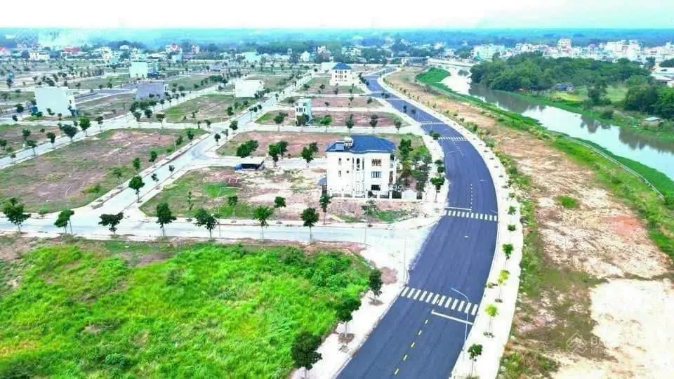 Cần bán gấp lô đất rẻ nhất dự án Mega City giá chỉ 935tr/100m2, ngay trung tâm TP Bến Cát