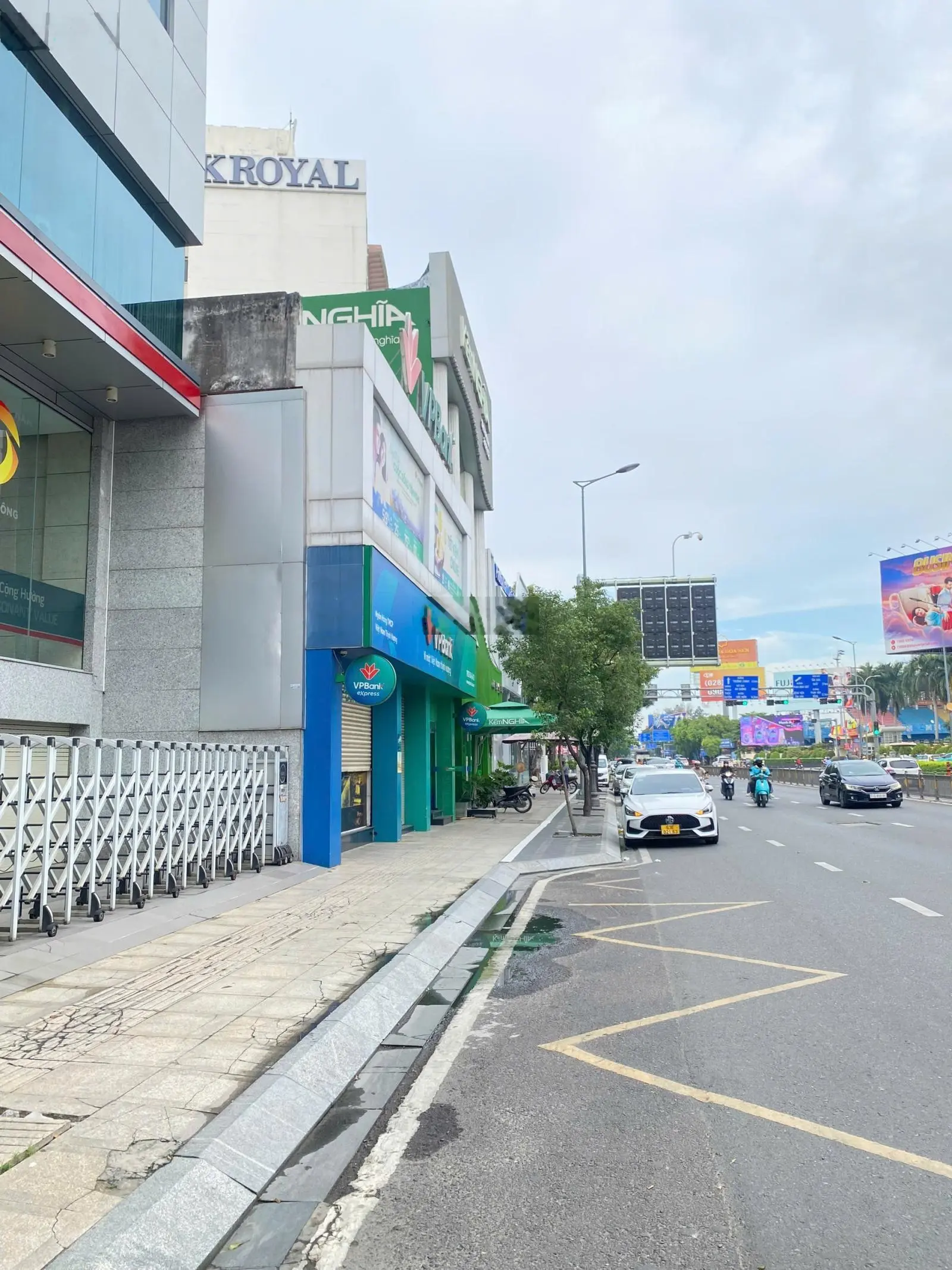 Bán nhà mặt tiền Nguyễn Văn Trỗi, P10 Phú Nhuận, DT: 7,5m x 16,5m, hầm 4 tầng, HĐT 115 triệu, 51 tỷ