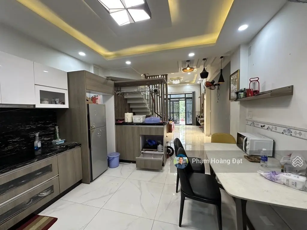 Nhà đẹp 4 tầng cạnh Vành Đai 2, Thủ Đức, hẻm 6m, 4PN, nhỉnh 6 tỷ