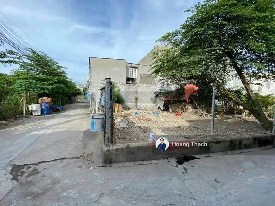 Sổ tươi 6 lô liền kề ngay P. Dĩ An, cách chợ Xóm Vắng 300m giá siêu rẻ, sổ riêng