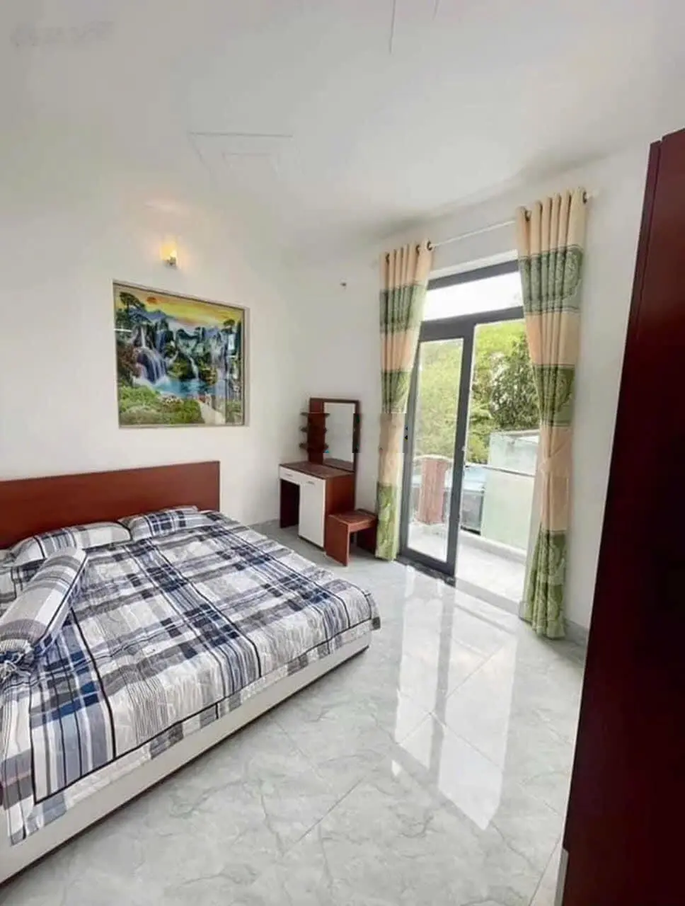 Chủ nhà định cư đi Mỹ nên bán gấp căn nhà ở Hồ Học Lãm, 80m2