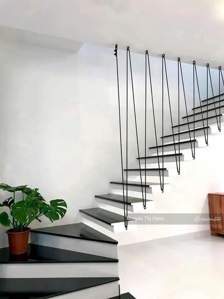 Nhà đẹp sang xịn, full nội thất, hẻm 6m ô tô đậu trước cửa, gần Tô Ngọc Vân, phường Tam Phú