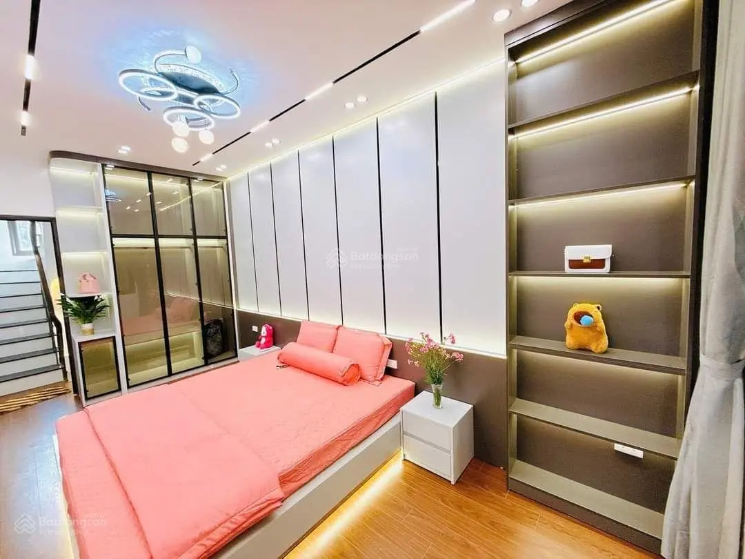 Bán Nhà Triều Khúc,Nhà Mới Full Đồ Nội Thất.Ba Gác Đỗ Cửa.DT 22/26m/2- 4 tầng-MT 3, 4m.Giá 4,6 tỷ.