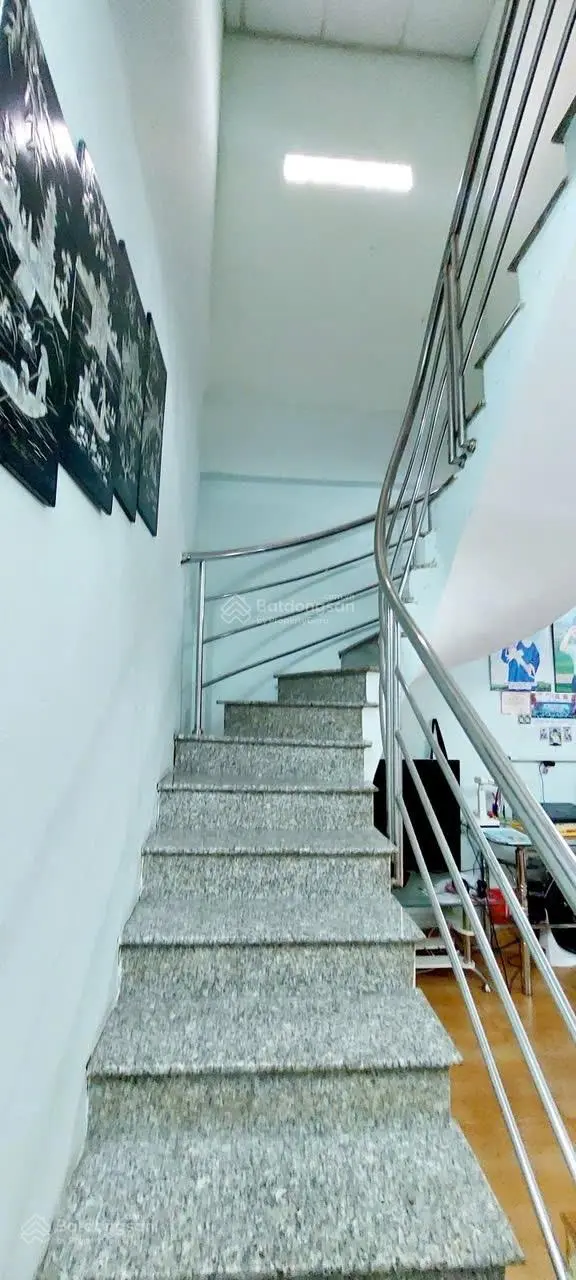 Bán nhà hẻm xe hơi 2 lầu đúc chắc chắn, ngay Nguyễn Duy Trinh, Dt 98m2, 9 tỷ thương lượng
