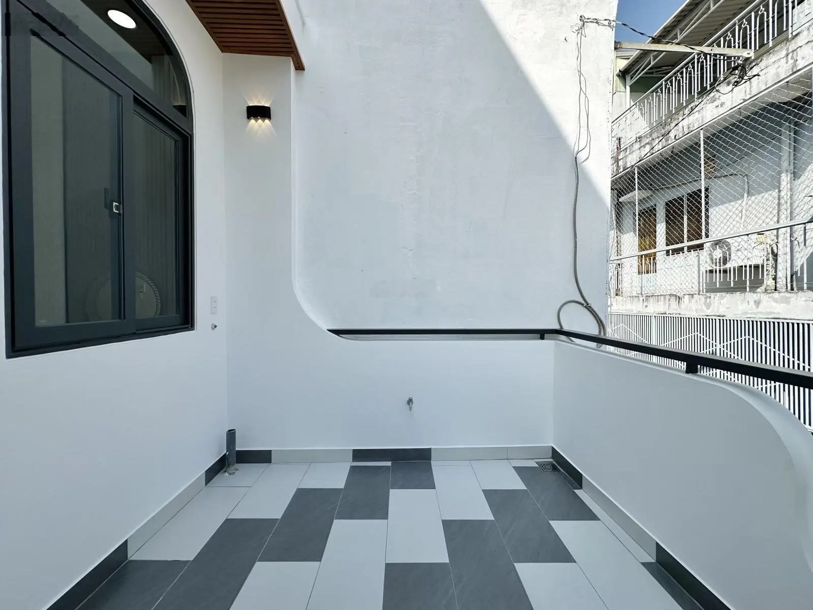 Bán nhà đẹp full nội thất trên đường Lê Văn Duyệt, phường 3, Bình Thạnh.