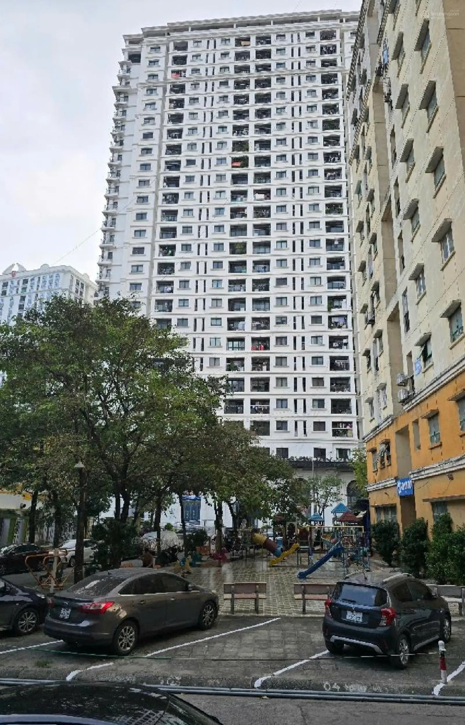 Chung cư An Sinh 122m2, căn góc ,3 phòng ngủ, tặng nội thất đẹp, ở ngay , giá 5,5 tỷ