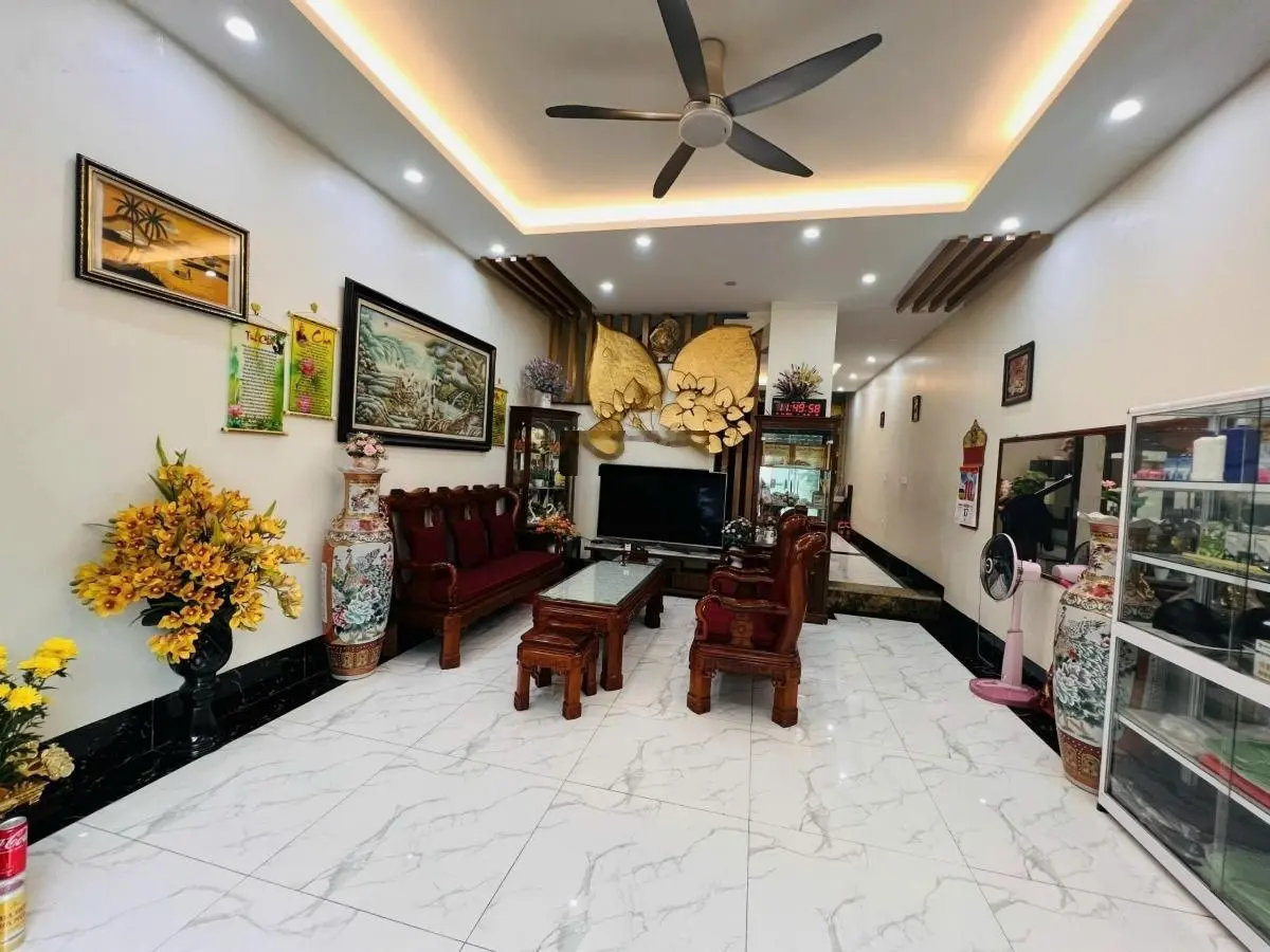 Phân lô Đặng Văn Ngữ, ngõ nông thông, gần phố, nhà dân chắc chắn, 2 thoáng, ở luôn, 72m2